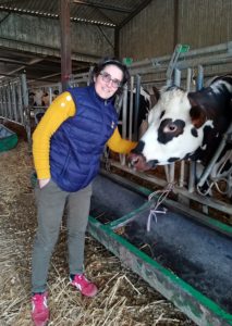 Elodie Dubut et une vache